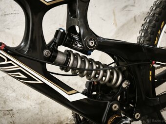 Santa Cruz v10.4 Carbon - 9