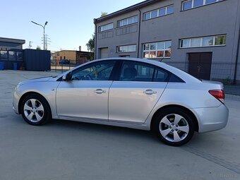 Sprzedam pięknego Chevroleta Cruze 2012 rok 2.0d ładny stan - 9