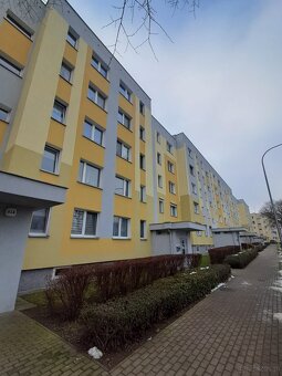 Mieszkanie o pow. 47.50m2, balkon, IV p.,  Os. Asnyka - 9