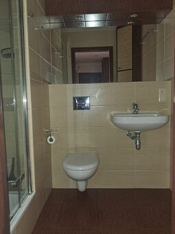 Mieszkanie o pow.47.70 m2, balkon, umeblowane, III p., Al. W - 9