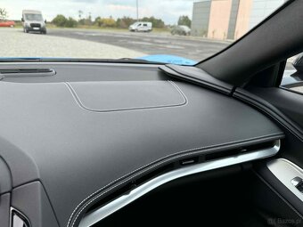 Corvette C8 70th - 9