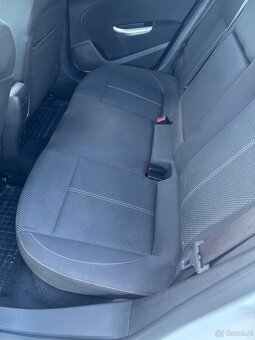 Opel Astra J 1.6T 2011 hatchback - 9