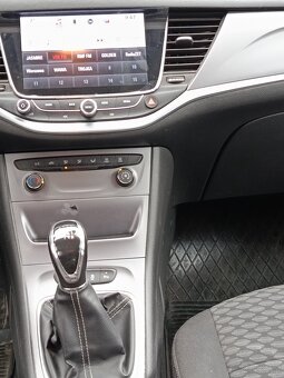 Opel Astra 1.6CDTI Eco Flex 110 KM - 9