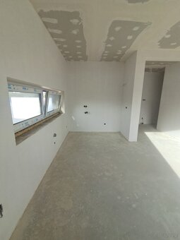 Nowoczesny dom w zabudowie bliźniaczej – 91 m², Chełmce - 9