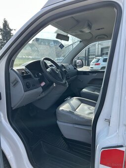 VW T5 2.0 TDI Ambulans / Karetka - DSG - 9