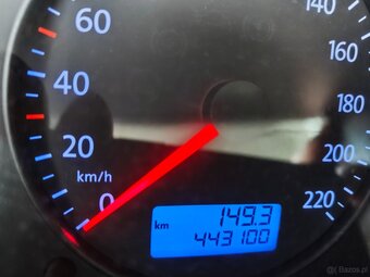 VW T5 kombi 9 osób - 9