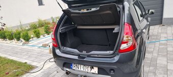 Dacia Sandero Stepway 1.6 - 9
