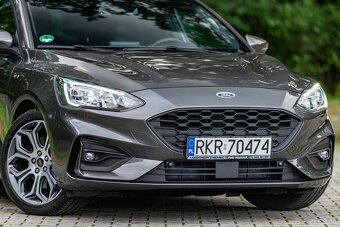 FORD FOCUS - 9