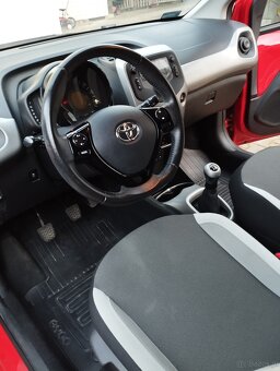 Sprzedam Toyotę Aygo - 9