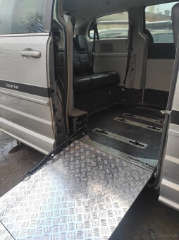 Chrysler Grand Voyager dla niepełnosprawnych - 9