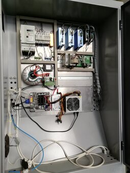 Sprzedam 5-osiową frezarkę CNC HWT E 442 - 9