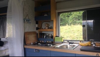 Mercedes Benz Unimog 4x4 camper - 9