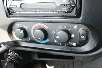 DAF FA LF 45.220, EURO 3, BOKI, HYDRAULIKA PRZÓD - 9