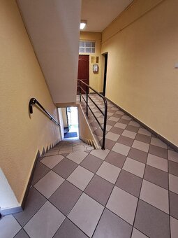 Lokal biurowy o powierzchni 42,50 m2, I p., ul. Górnośląska - 9