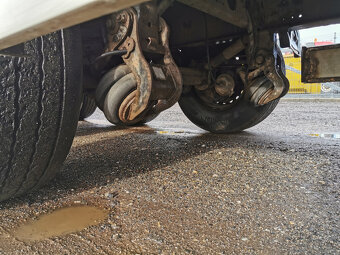 Sprzedam naczepę platformową KRONE SD. - 9