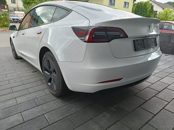 2022 Tesla Model 3 - 9