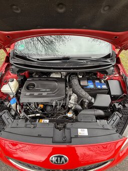 Kia Ceed Combi SW 1.6 CRDI 100Kw GT- LINE - 9