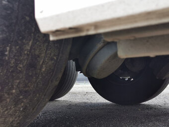 Sprzedam naczepę platformową KRONE - 9