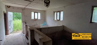 Działka z zabudowaniami do zamieszkania - Wojciechów - 9