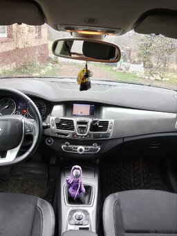 Renault Laguna III Liftback - 9