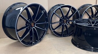 Porsche 911 992 I 20 21 cali Carrera S 4 GTS Targa 992601025 - 9