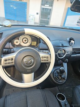 Sprzedam Mazde 2 sport - 9
