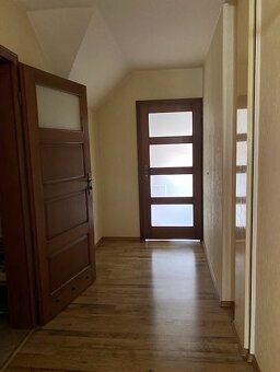 Posiadłość z domem o pow.241.40 m2, Kol. Skarszewek - 9