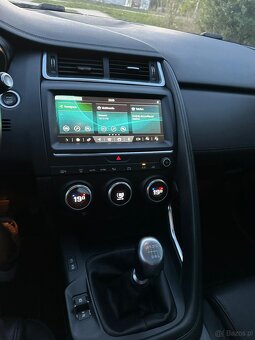 Jaguar E pace niski przebieg virtual cockpit 4x4 Zamienię - 9