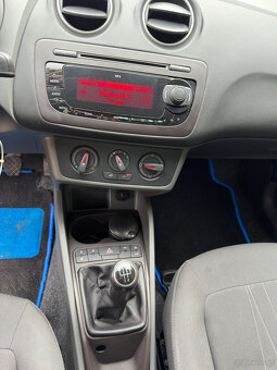 Seat Ibiza combi 1,4 16V pelna opcja model 2012 - 9