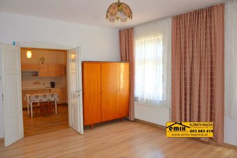 2 pokoje, I piętro, balkon, własny parking, teren ogrodzony - 9